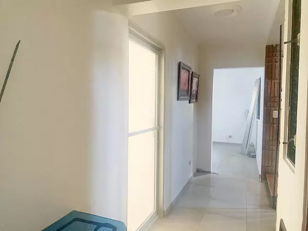 oficinas y locales comerciales - Local céntrico en los Prados  6