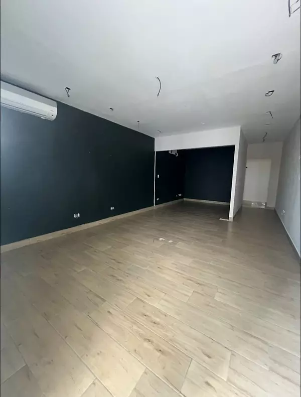 oficinas y locales comerciales - VENDO 2 LOCAL adyacente  ubicado en BELLA VISTA CENTER
- 40 Mst
150,000usd 4