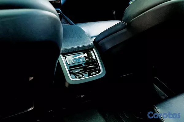 jeepetas y camionetas - volvo XC90 2018 t5 8