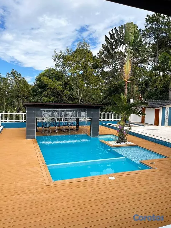 casas vacacionales y villas - Majestuosa Villa en Jarabacoa Mata de Platano 2