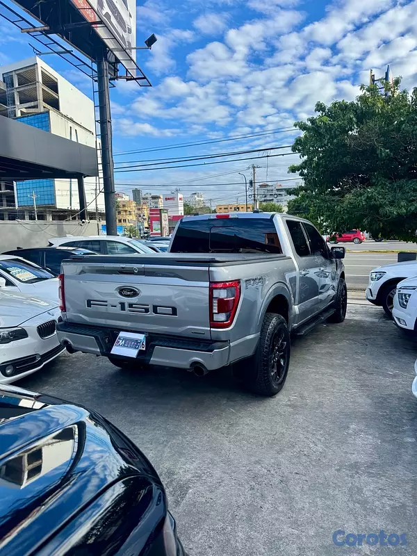 jeepetas y camionetas - Ford F-150 Lariat SuperCrew 2022 7