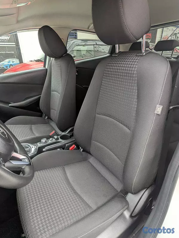 carros - MAZDA DEMIO 2020 2