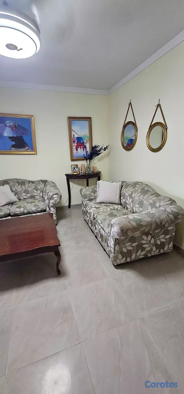 muebles y colchones - Muebles y centro de mesa en Caoba  7