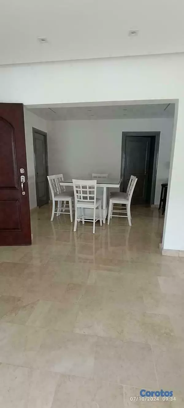 apartamentos - Se Alquila Hermoso Apartamento  piso Alto Urbanización El Real 2