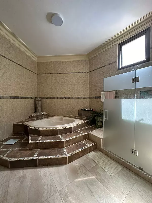 casas - Preciosa Casa Diseñada como un Castillo, Las Carme 8