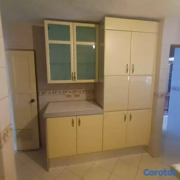 casas - Casa en alquiler en El millon habitaciones  5 4