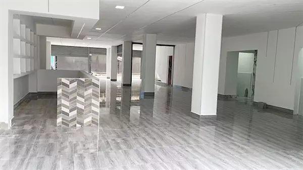 oficinas y locales comerciales - Local amplio de 500 metros en la fe 8
