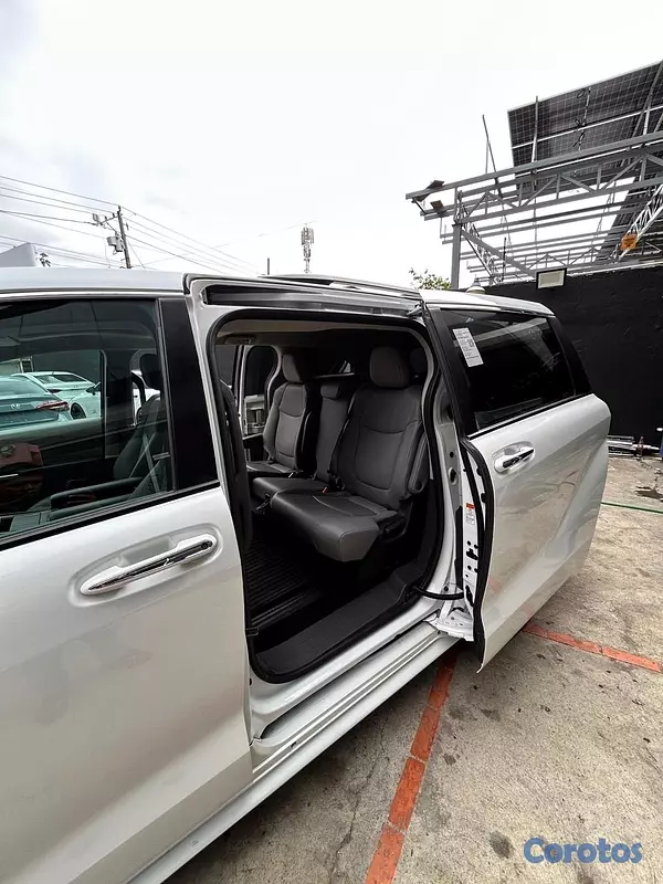 jeepetas y camionetas - TOYOTA SIENNA XLE 2021  7