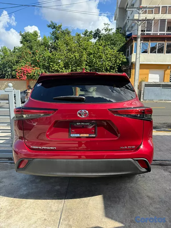 jeepetas y camionetas - Toyota highlander XLE  2020 3