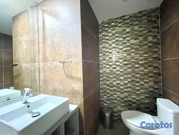 apartamentos - Venta de Apartamento en Ensanche Paraiso 8