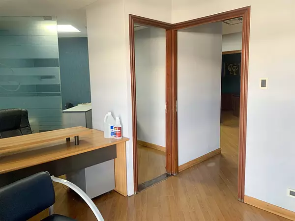 oficinas y locales comerciales - Local amueblado en naco  7