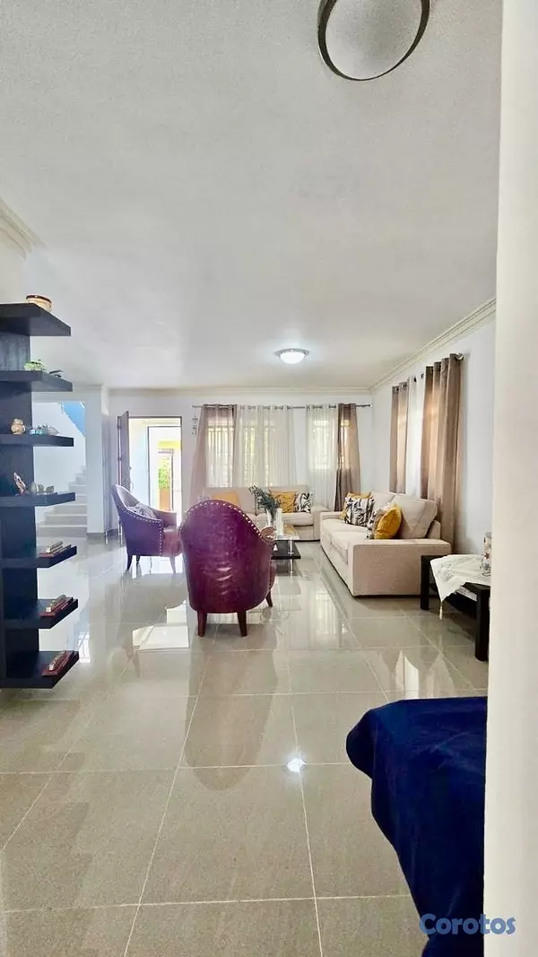 casas - Casa en venta La Romana, ubicada en el residencial 5