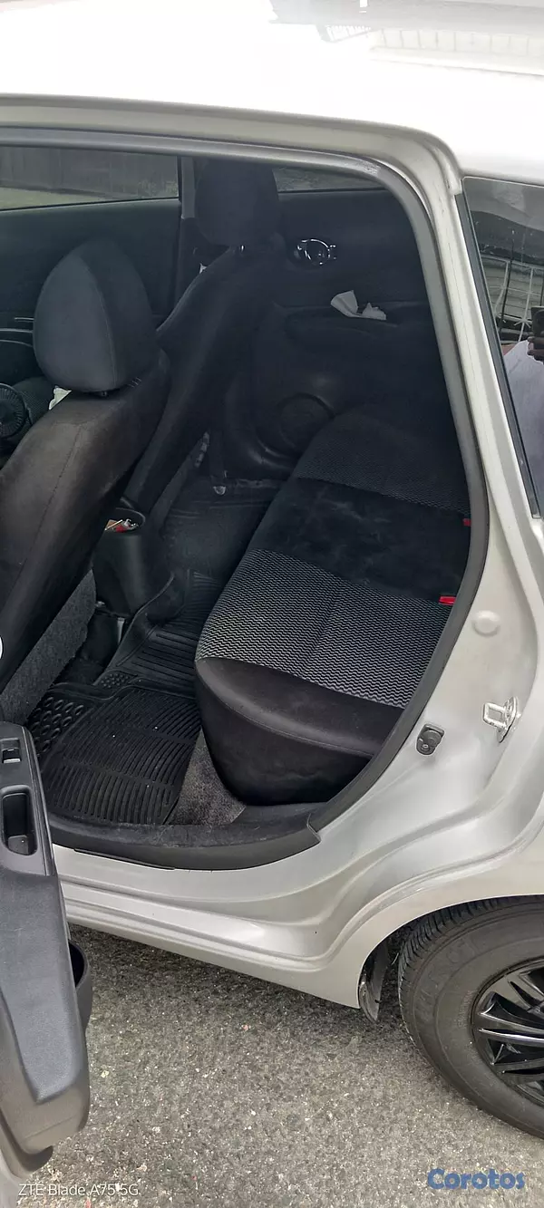 carros - Nissan Note, Carro en buenas condiciones, con detalles mínimo  6