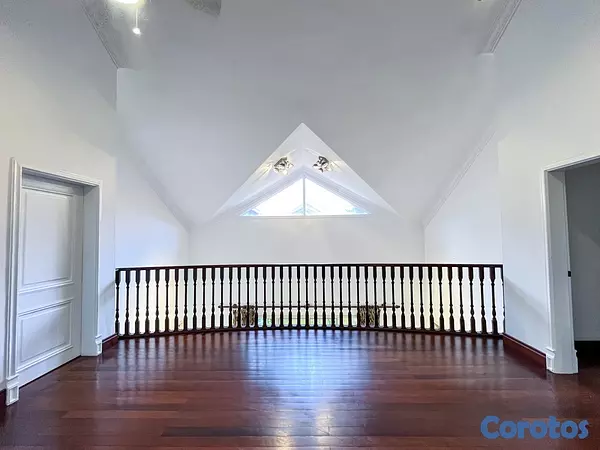 casas - Alquiler de Casa en Los Cacicazgos  4