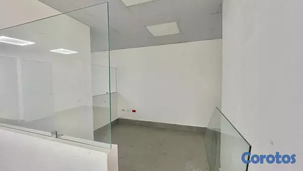 oficinas y locales comerciales - Local comercial u Oficina en alquiler en Av. 27 de 6