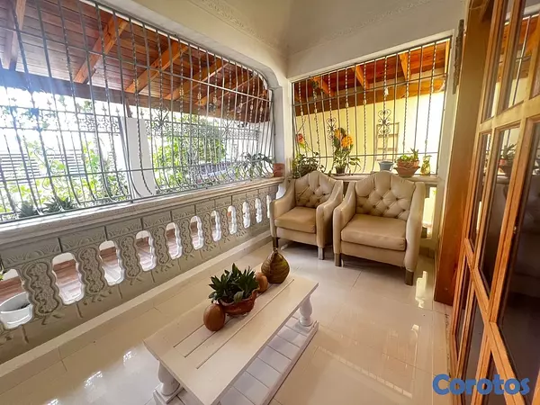 casas - venta de casa en la autopista de san Isidro brisa oriental Santo Domingo este  6