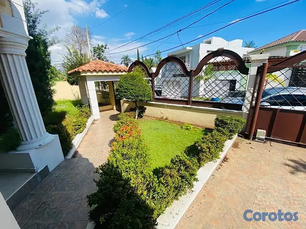 casas - 🏡 ALQUILER DE CASA EN RESIDENCIAL CERRADO – SECTOR 6