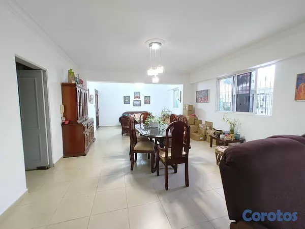 apartamentos - Apartamento en Venta en el Sector de Ensanche Julieta Morales con Terraza 2