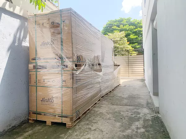 oficinas y locales comerciales - Local con nave en Gazcue 3