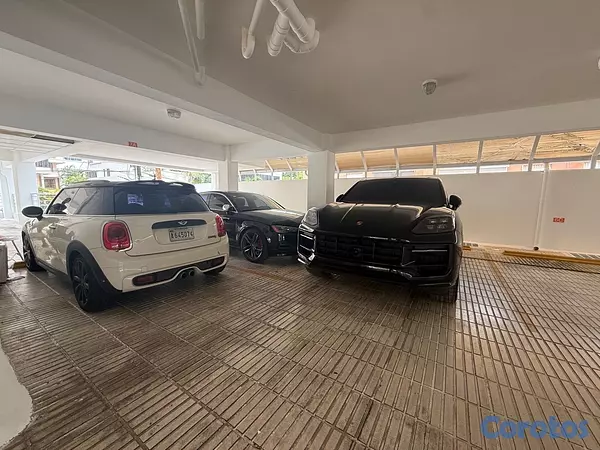 apartamentos - vendo la Esperilla piso 7 tres habitaciones 2.5 baños 3  parqueos balcón servici 6