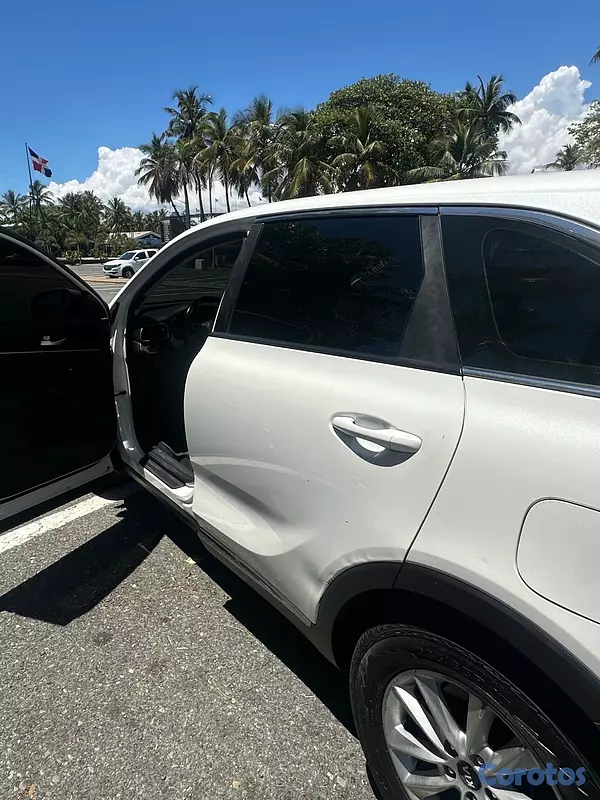 jeepetas y camionetas - Kia Sorento LX 2020 – ¡Excelentes condiciones!  2