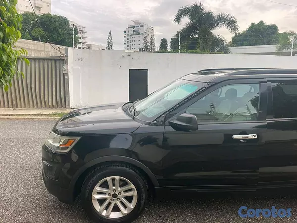jeepetas y camionetas - Ford Explorer xlt 2016 3
