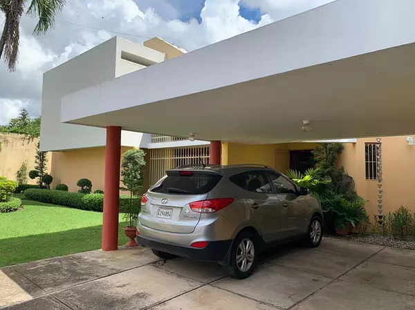 apartamentos - Vendo Casa arroyo Hondo I 2