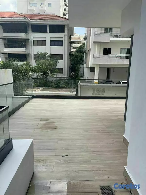 apartamentos - Apartamento en 2do nivel con terraza en Piantini  10