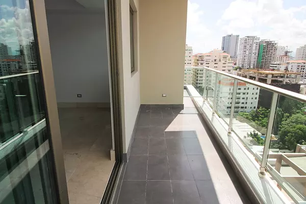 apartamentos - Hermoso Apartamento en venta con vista frontal en Piantini 3