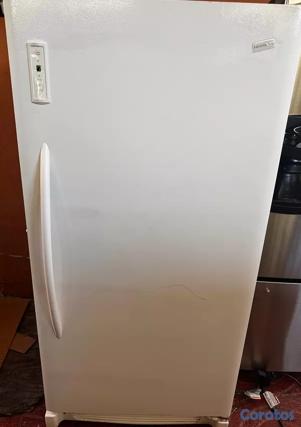 electrodomesticos - Freezer parado vertical Frigidaire 2