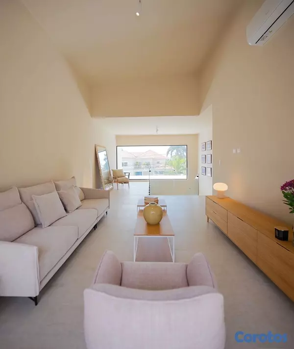 casas vacacionales y villas - venta de Villa con 600mts y piscina en punta cana village República Dominicana  8
