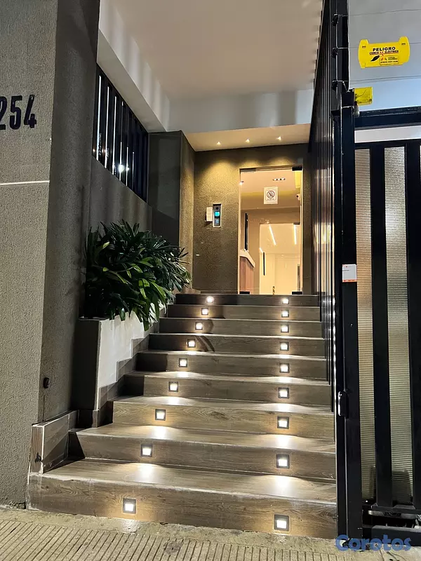 apartamentos - Apto en 8vo piso con vista a la ciudad  9