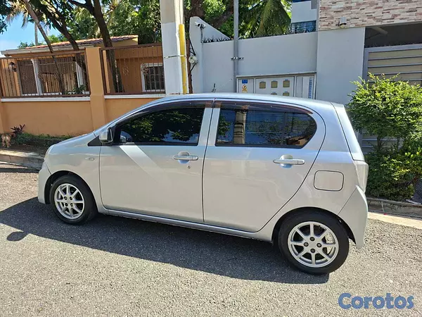 carros - Daihatsu Mira 2017 (versión full) 12
