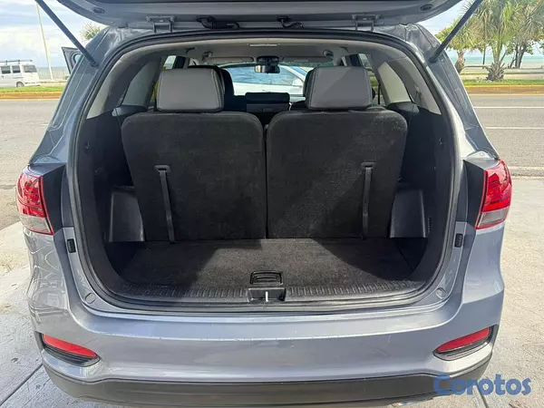 jeepetas y camionetas - Kia Sorento LX 2020 6