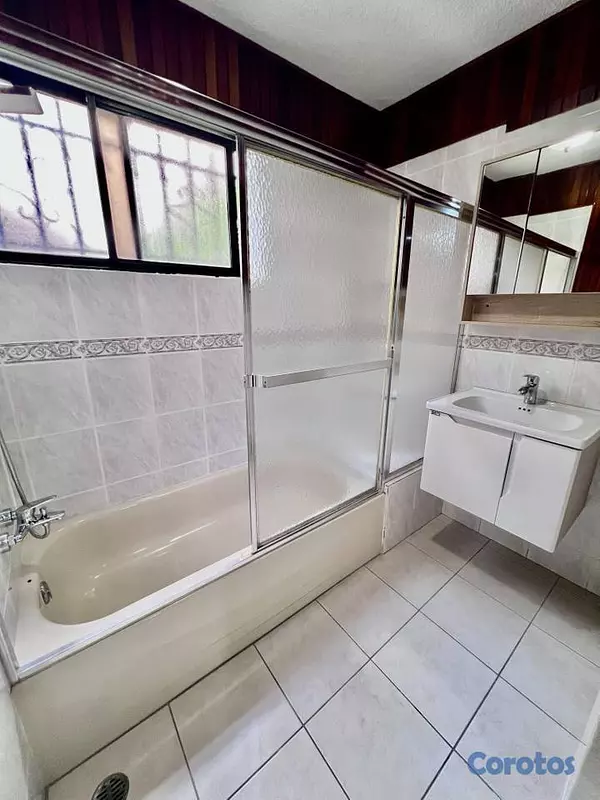 casas - Casa de 4 habitaciones 4 baños en alquiler para ne 19