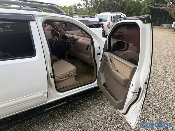 jeepetas y camionetas - Nissan frontier sl 2012 9