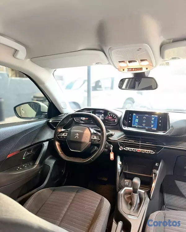 jeepetas y camionetas - Vendo peugeot 2008 año 2021 8