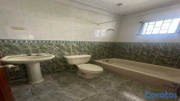 casas - CASA EN VENTA EN YAPURT DUMIT, SANTIAGO. 10