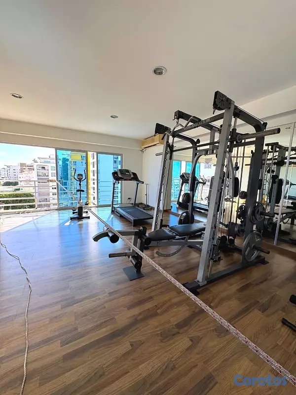 apartamentos - vendo Evaristo Morales piso 4 dos habitaciones dos baños dos parqueos no servici 6