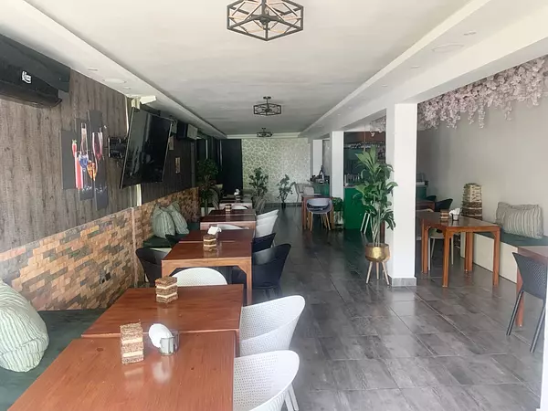 oficinas y locales comerciales - local céntrico en Bella vista  3