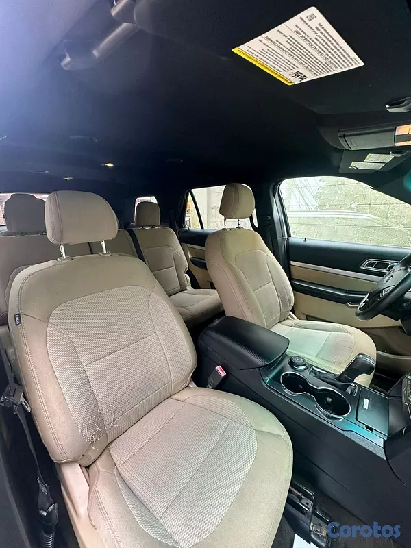 jeepetas y camionetas - Ford Explorer xlt 2016 3