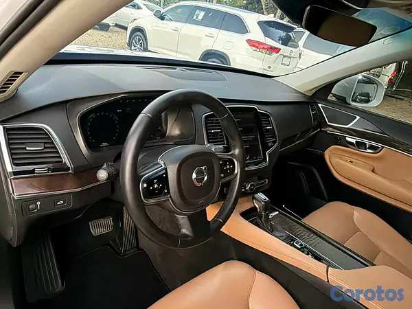 jeepetas y camionetas - volvo xc 90 2018 momentun 12