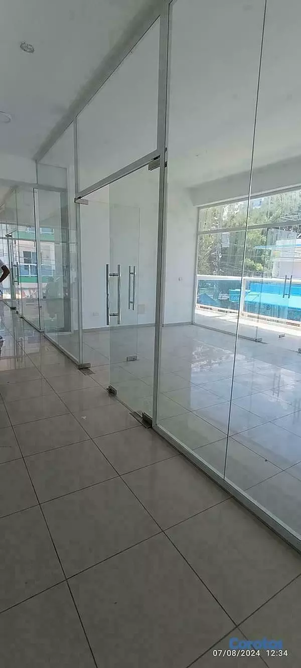 oficinas y locales comerciales - EXCELENTE PLAZA COMERCIAL-  SIN INTERMEDIARIOS - CERCANO PLAYA BOCA CHICA... 5