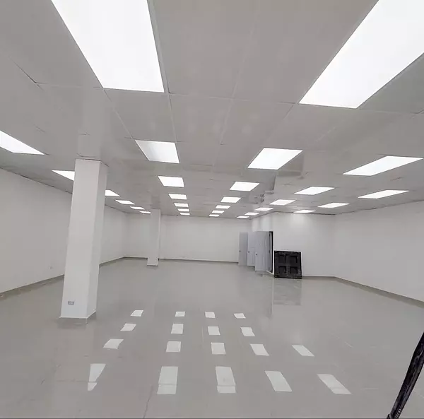 oficinas y locales comerciales - Alquiler local céntrico en la Duarte 2
