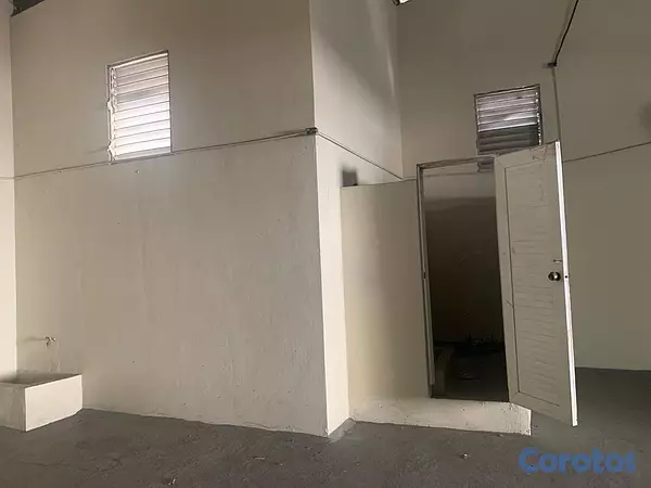 otros inmuebles - Nave en Alquiler Herrera 2