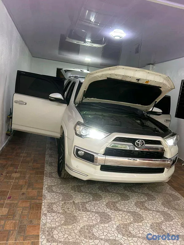 jeepetas y camionetas - Toyota 4runner limited 2015 10