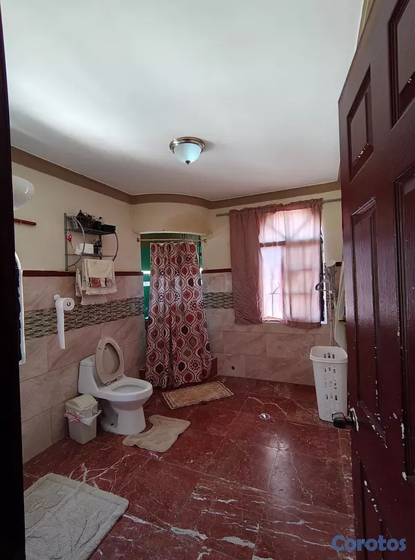 casas - Edificio Multifamiliar - Genera RD$83,500/mes - Fr 10