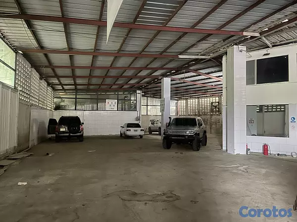 oficinas y locales comerciales - Nave en Engombe  2