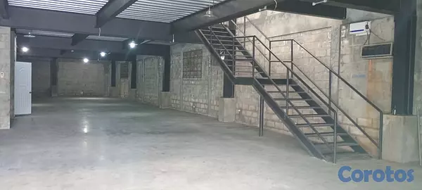 otros inmuebles - Alquilo Nave en Ensanche la fe 10