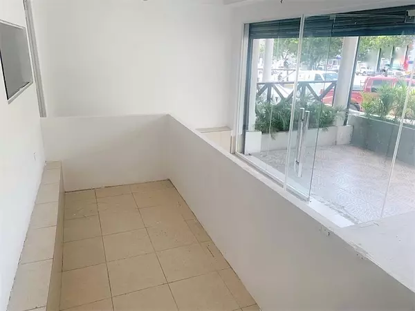 oficinas y locales comerciales - Local comercial en primer nivel  8